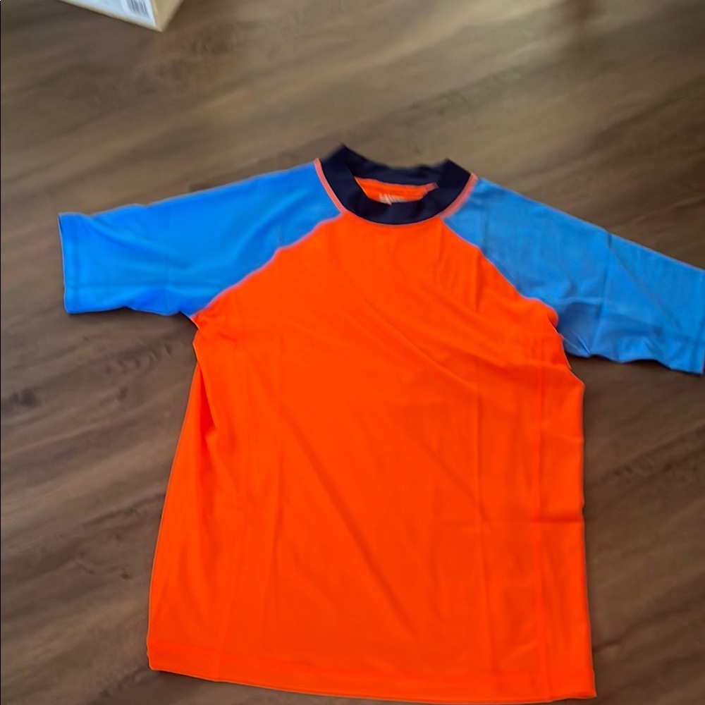 LANDS’ END Boy RSH GUARD Size XL NWT